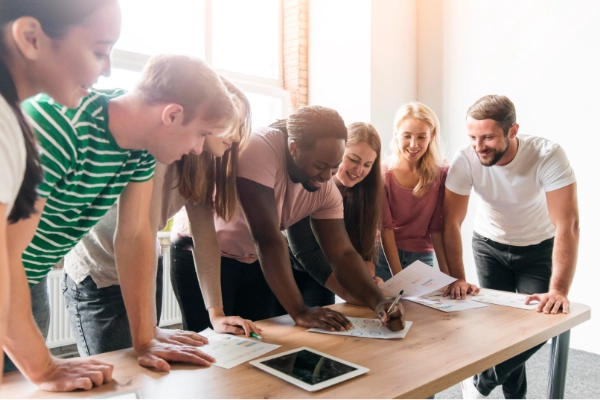 Conduite du changement en industrie : 5 leviers pour réussir
